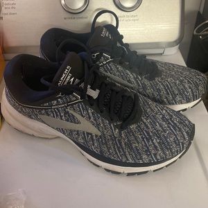 Brooks Launch 5 Running Shoes